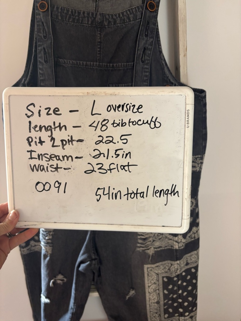 Easel large oversized Distressed Denim Overalls with Bandana Patch, bohemian - Picture 13 of 14